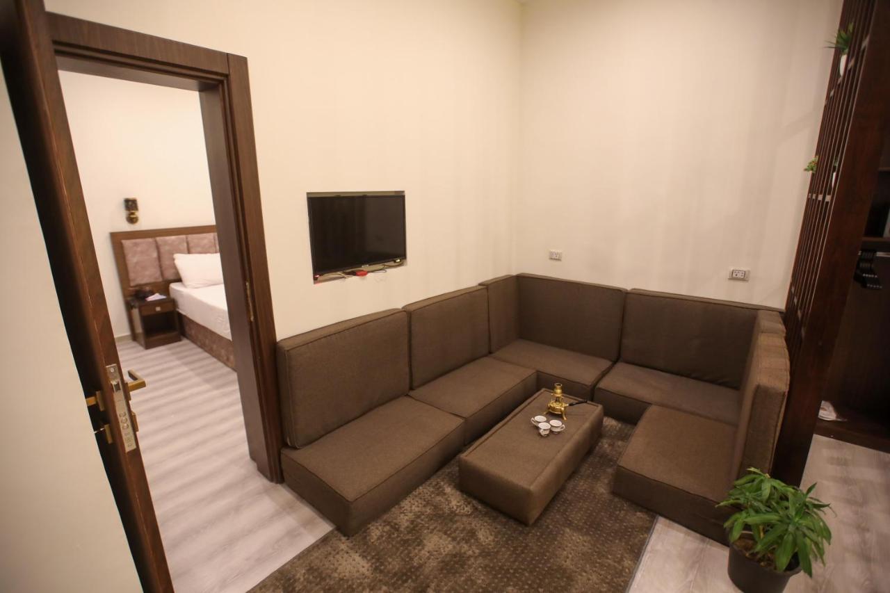 G N G Valencia Hotel Cairo